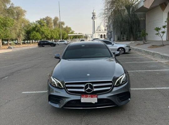 Mercedes E300 in good condition 2017 USA imported