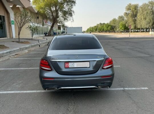 Mercedes E300 in good condition 2017 USA imported