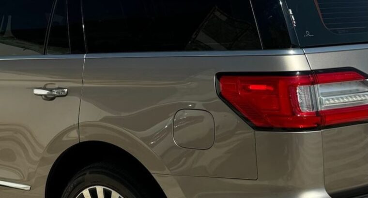 Lincoln Navigator 2018 Gcc fully loaded