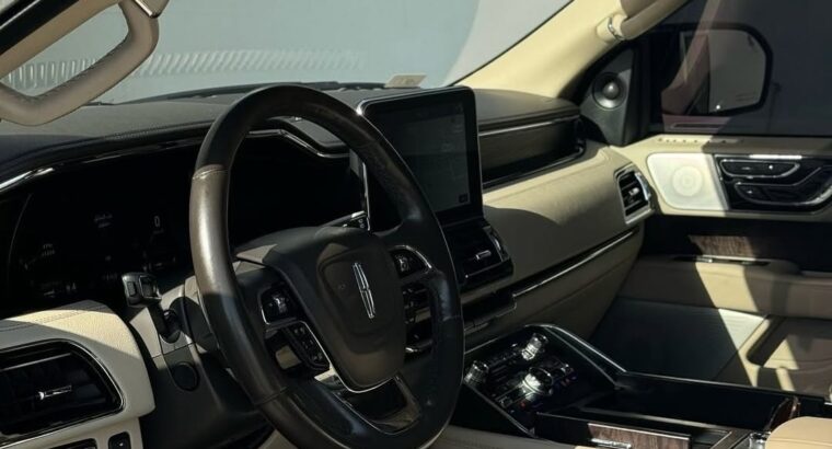 Lincoln Navigator 2018 Gcc fully loaded