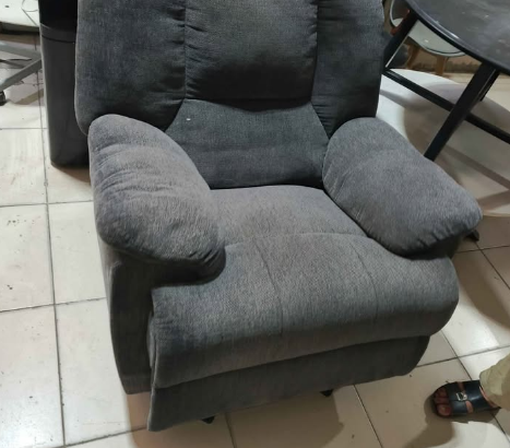 Single Recliner sofa For Sale