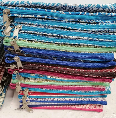 Brand New Zip Purse for Accessories For Sale