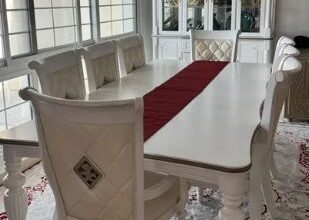 طاولة طعام 8 كراسي مع خزانة بوفيه