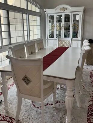 طاولة طعام 8 كراسي مع خزانة بوفيه