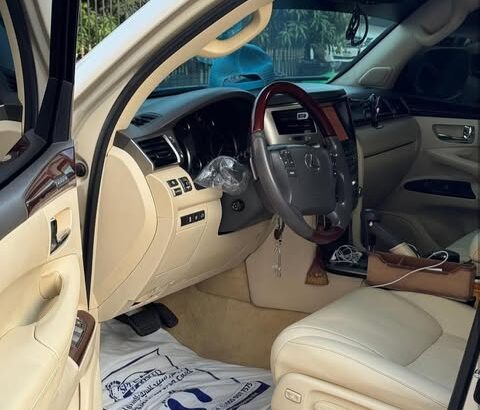 Lexus LX570 sport full option 2012 Gcc