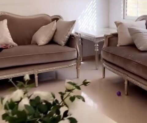 للبيع مجلس فخم جديد من هوم آر أص