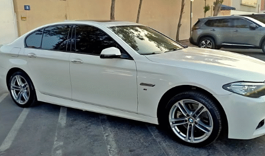 BMW 520i m-kit gcc 2.0 2015 in perfect condition f