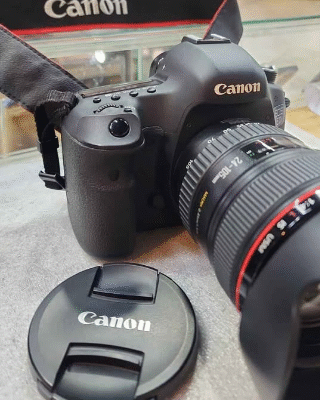 Canon 5D Mark III For Sale