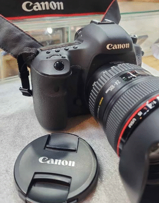 Canon 5D Mark III For Sale