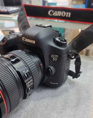 Canon 5D Mark III For Sale