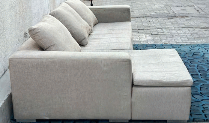 L shape sofa in good condition for sale