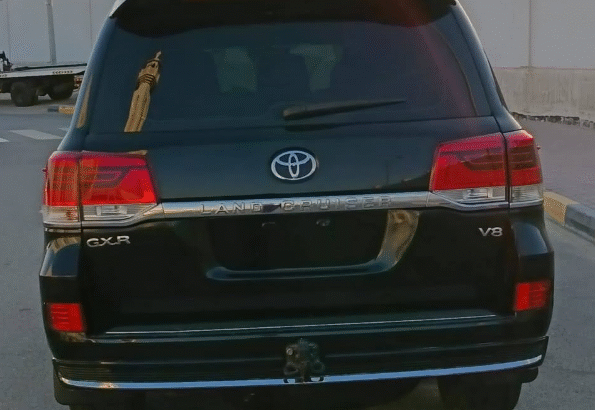 Toyota Land Cruiser gxr v8 2018 Gcc for sale