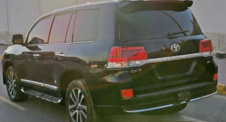 Toyota Land Cruiser gxr v8 2018 Gcc for sale