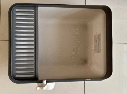 Litter boxes XL size semi covered anti splash for
