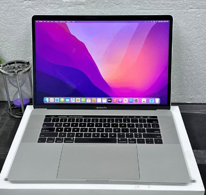MACBOOK PRO 15inch Touch Bar Touch ID