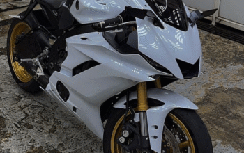 Yamaha R6 motorcycle 2020 In excellent condition f