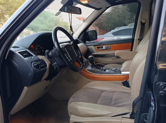 Range Rover Sport 2011 Gcc in good condition for s