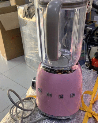 SMEG Retro Personal Blender For Sale with 2 Bottle
