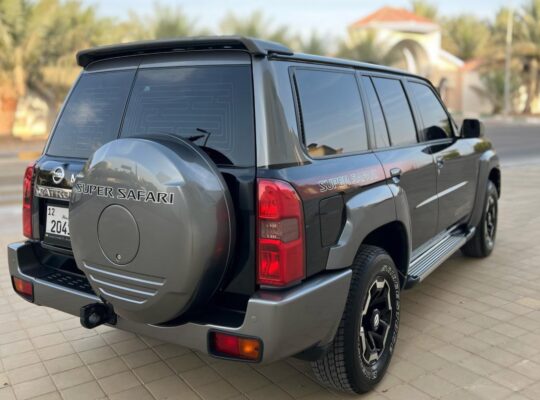 Nissan patrol super safari 2022 Gcc full option