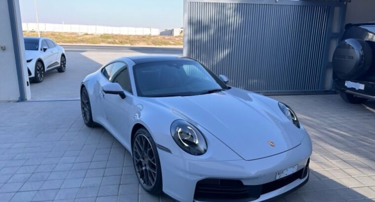 Porsche Carrera 911 fully loaded 2025