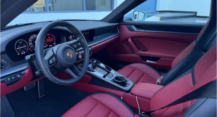 Porsche Carrera 911 fully loaded 2025