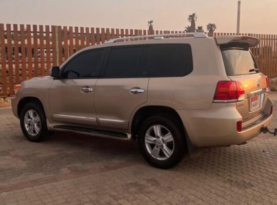 Toyota Land cruiser GXR 2015 Gcc for sale