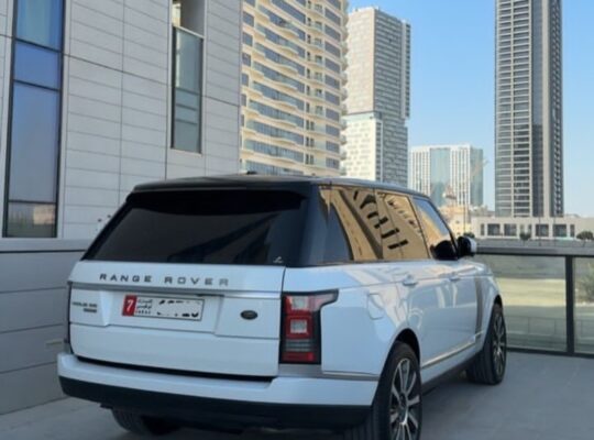Range Rover vouge SE 2014 Gcc
