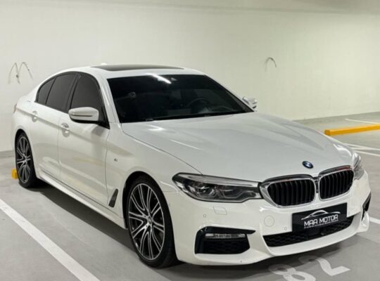 Bmw 540i full option 2017 Gcc