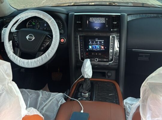 Nissan patrol platinum 2020 Gcc full option