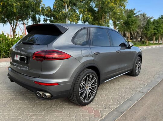 Porsche Cayenne S 2015 Gcc for sale