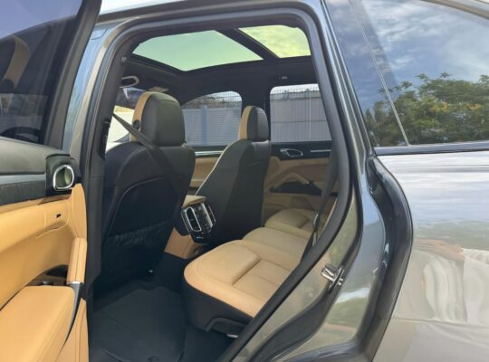 Porsche Cayenne S 2015 Gcc for sale
