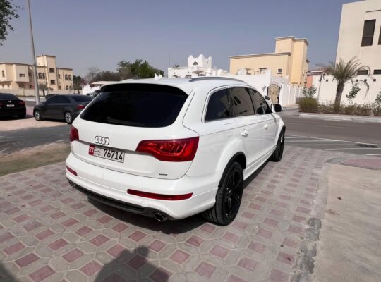 Audi Q7 S-Line 2010 Gcc in good condition