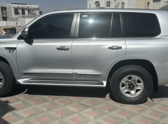 Toyota Land cruiser EXR 5.7L 2018 Gcc