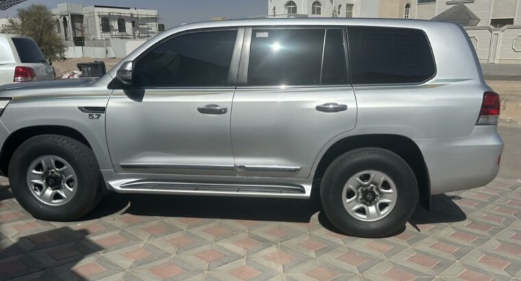 Toyota Land cruiser EXR 5.7L 2018 Gcc