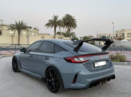 Honda Civic Type R 2023 fully loaded
