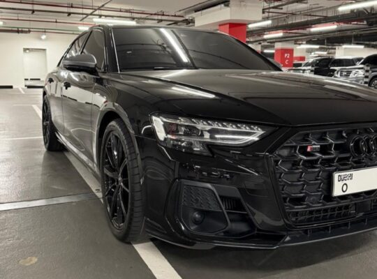 Audi S8 full option 2022 Gcc