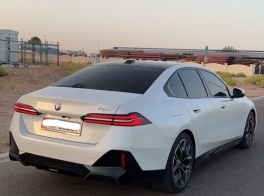 BMW 520i M kit 2024 Gcc full option