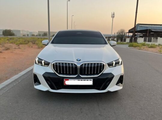 BMW 520i M kit 2024 Gcc full option