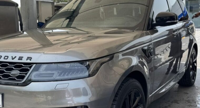 Range Rover sport SE 2018 Gcc full option