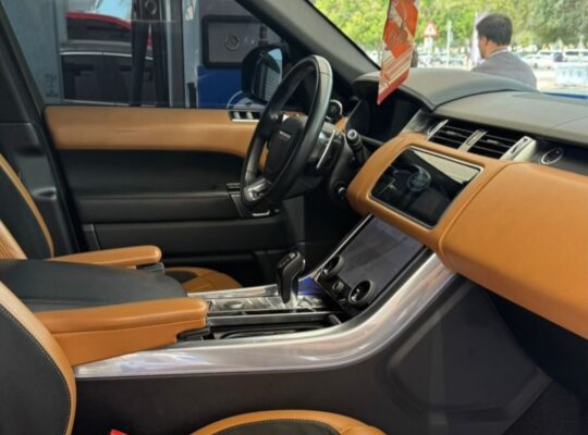 Range Rover sport SE 2018 Gcc full option