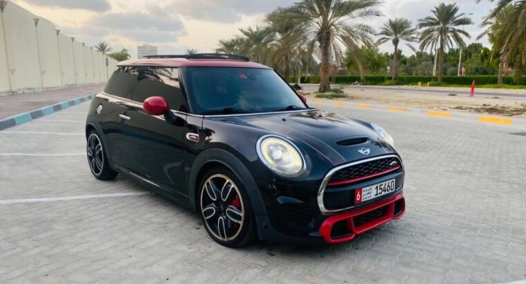 Mini Cooper S JCW 2018 Gcc for sale