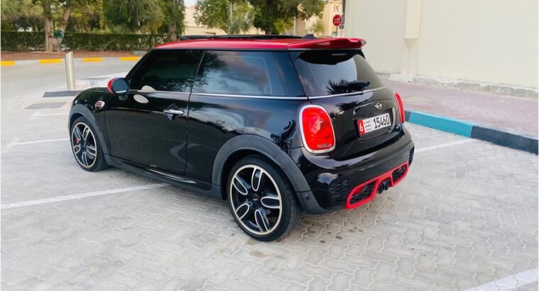 Mini Cooper S JCW 2018 Gcc for sale