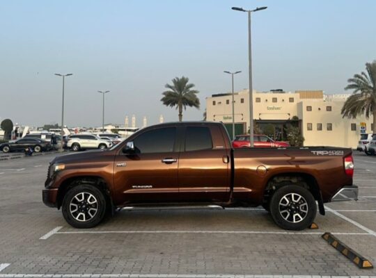 Toyota Tundra limited 2014 USA imported