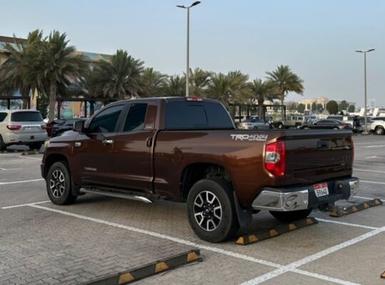 Toyota Tundra limited 2014 USA imported