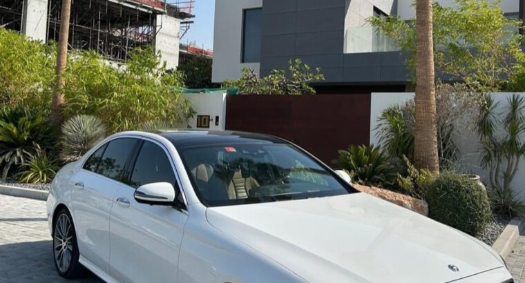 Mercedes E300 EMC Gcc 2018 for sale