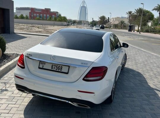 Mercedes E300 EMC Gcc 2018 for sale