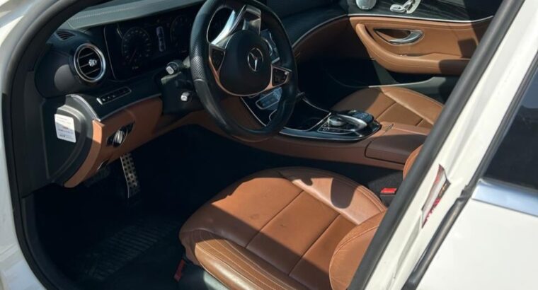 Mercedes E300 EMC Gcc 2018 for sale