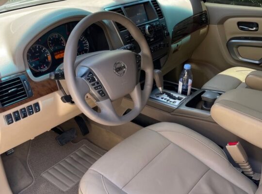 Nissan Armada LE 2015 Gcc full option