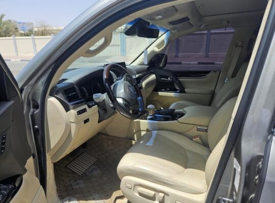 Lexus LX570 full option 2017 Gcc