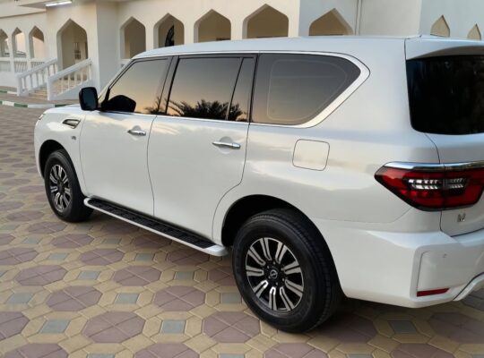 Nissan patrol LE 2024 base option Gcc